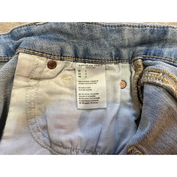 American Eagle Curvy Hi Rise Shorts - Picture 5 of 6